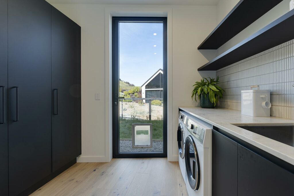 Laundry 10b Kinross Lane 23